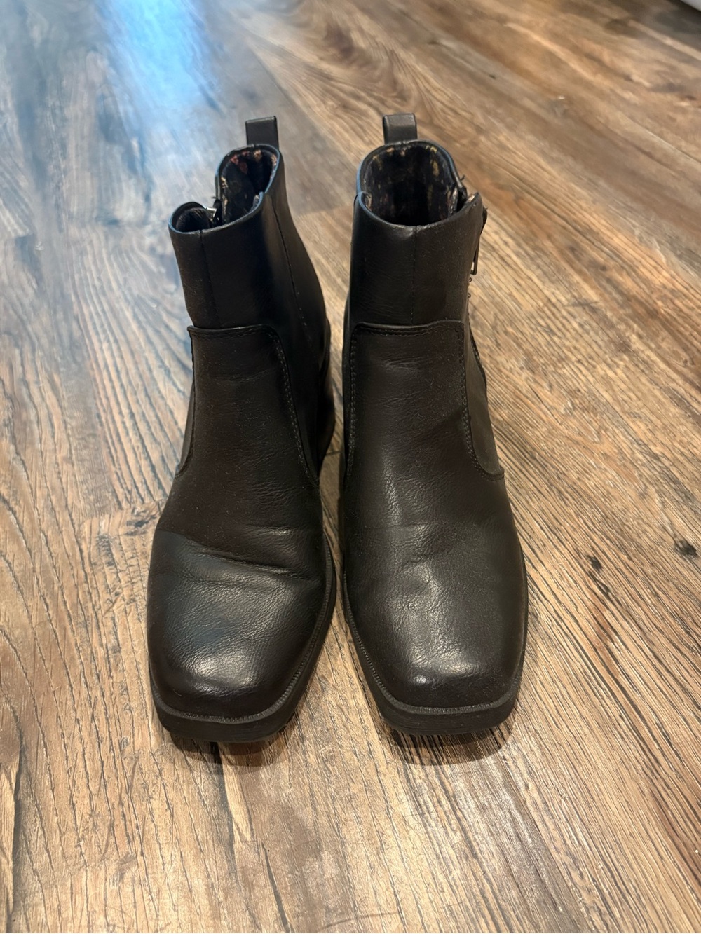 boc Black Leather Ankle Booties with Side Zip